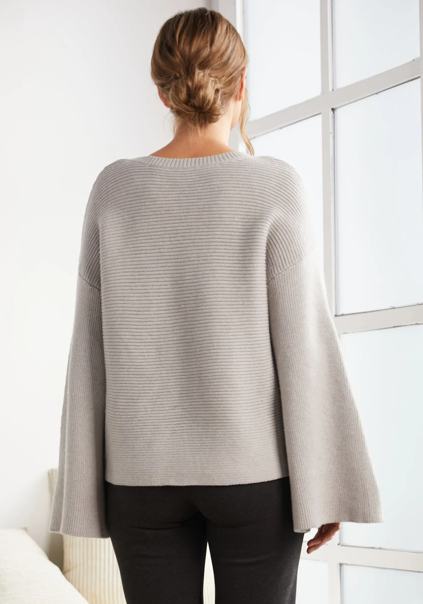 Bell Sleeve Sweater (Heather Gray)